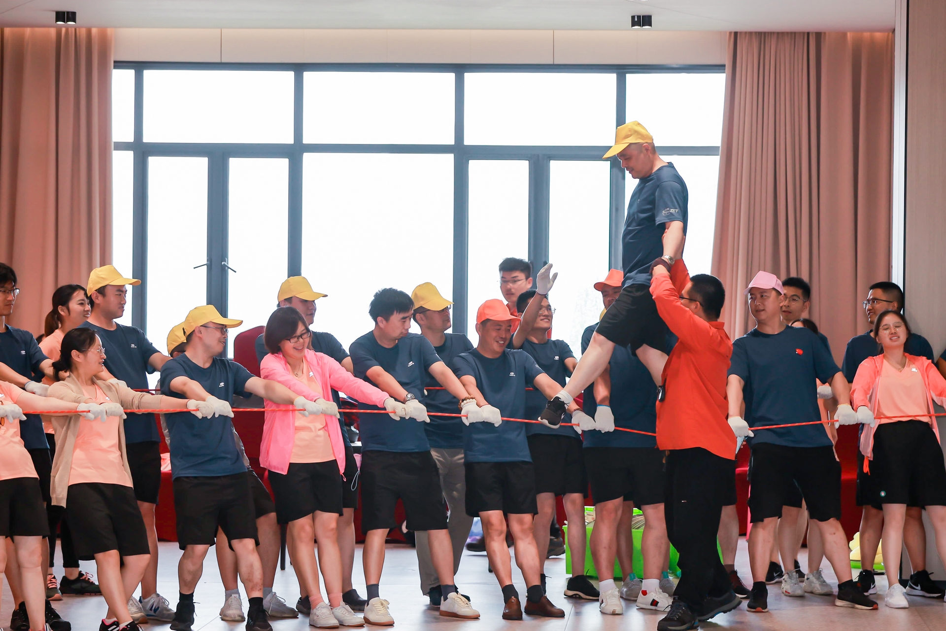 十八正青春 十八恰风华 ——云顶集团4008 18 周年庆典圆满落幕