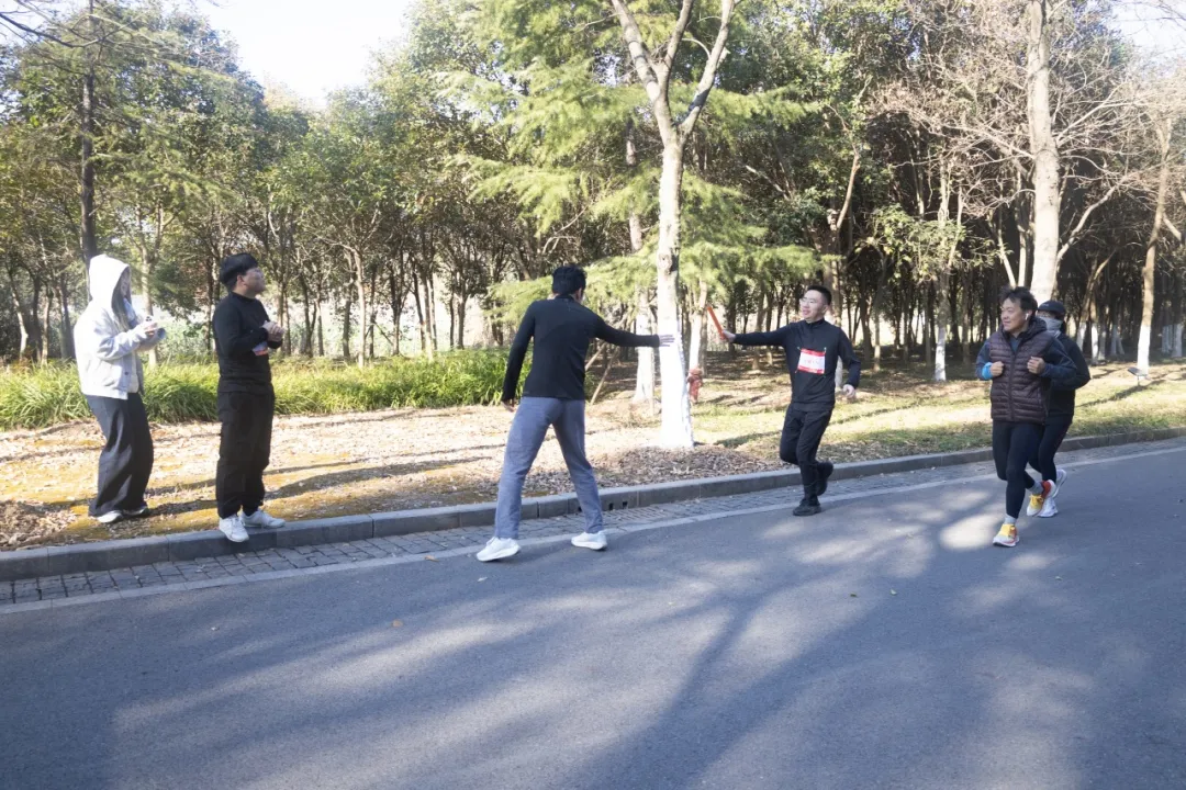 回望2024 启航2025 | 云顶集团4008股份2025年度战略年会顺利召开